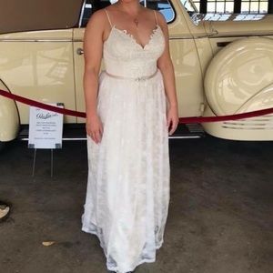 Pilar Aleece wedding dress